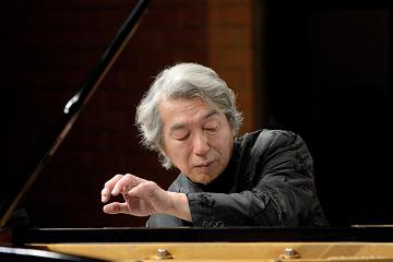 舘野泉さん（85歳・男性）